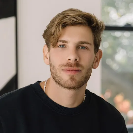 Ryan Goldstein, Agent in  - Compass