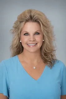 Stefanie Herdman, Agent in  - Compass