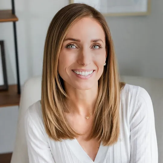 Liza Balistreri Cahill, Agent in  - Compass