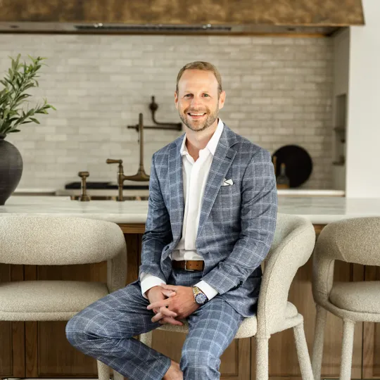Jamie Sheehan, Agent in  - Compass