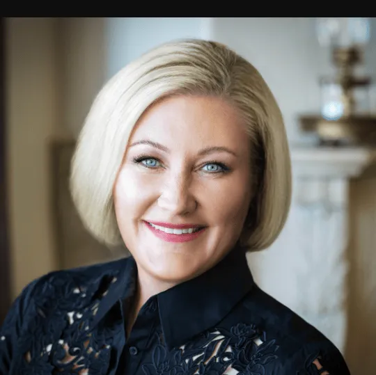 Shauna Gliss, Agent in  - Compass