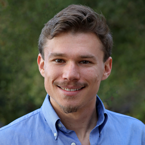 Headshot of Alexander Smith