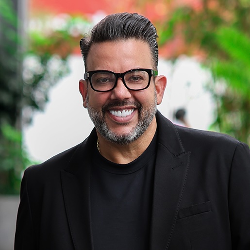 Headshot of Erik Rojas