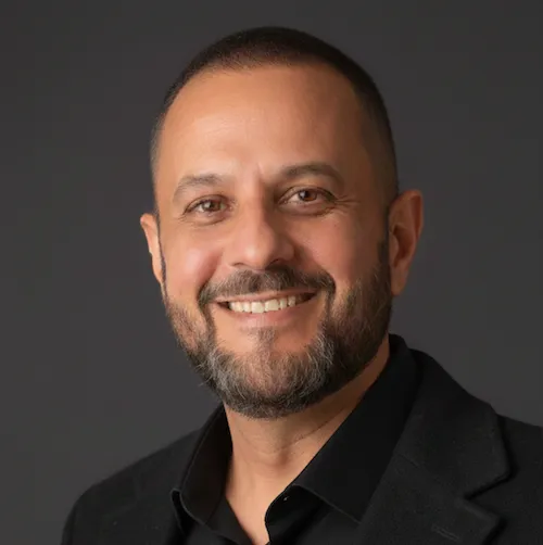 Kourosh Kianijam, Agent in  - Compass