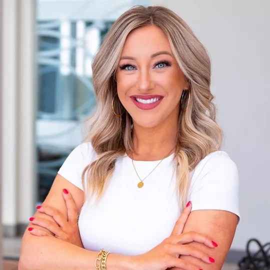 Hayden Carson, Agent in  - Compass