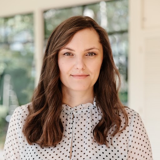 Headshot of Zsanett Elinan