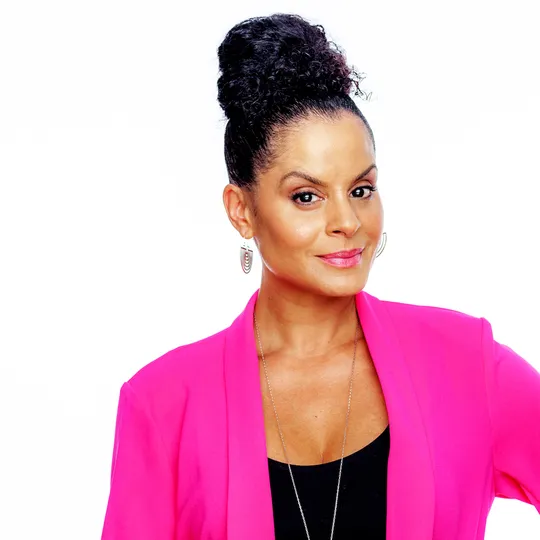 Erin Powers, Agent in  - Compass