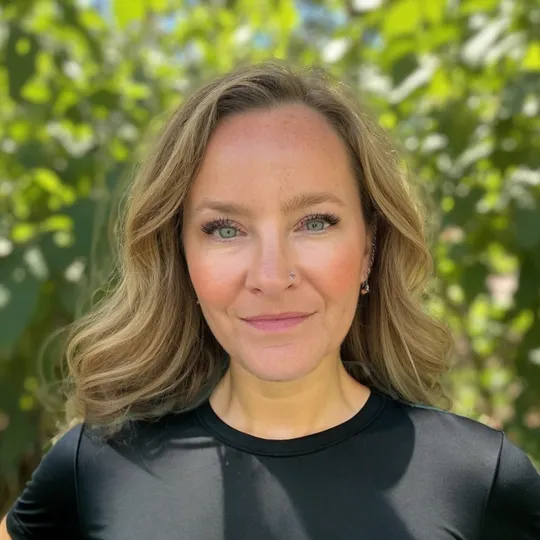 Jane Larosa, Agent in  - Compass