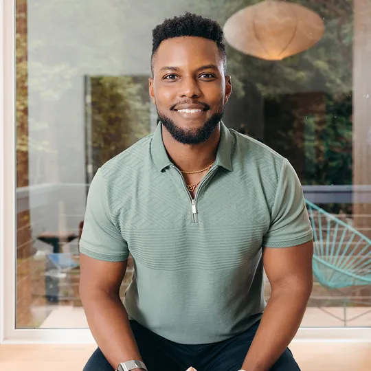 Shaka Walker, Agent in  - Compass