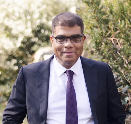 Ariel Stamker, Agent in  - Compass