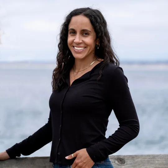 Kayla Fisher, Agent in  - Compass