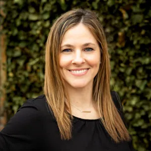 Kristen Elk, Agent in  - Compass