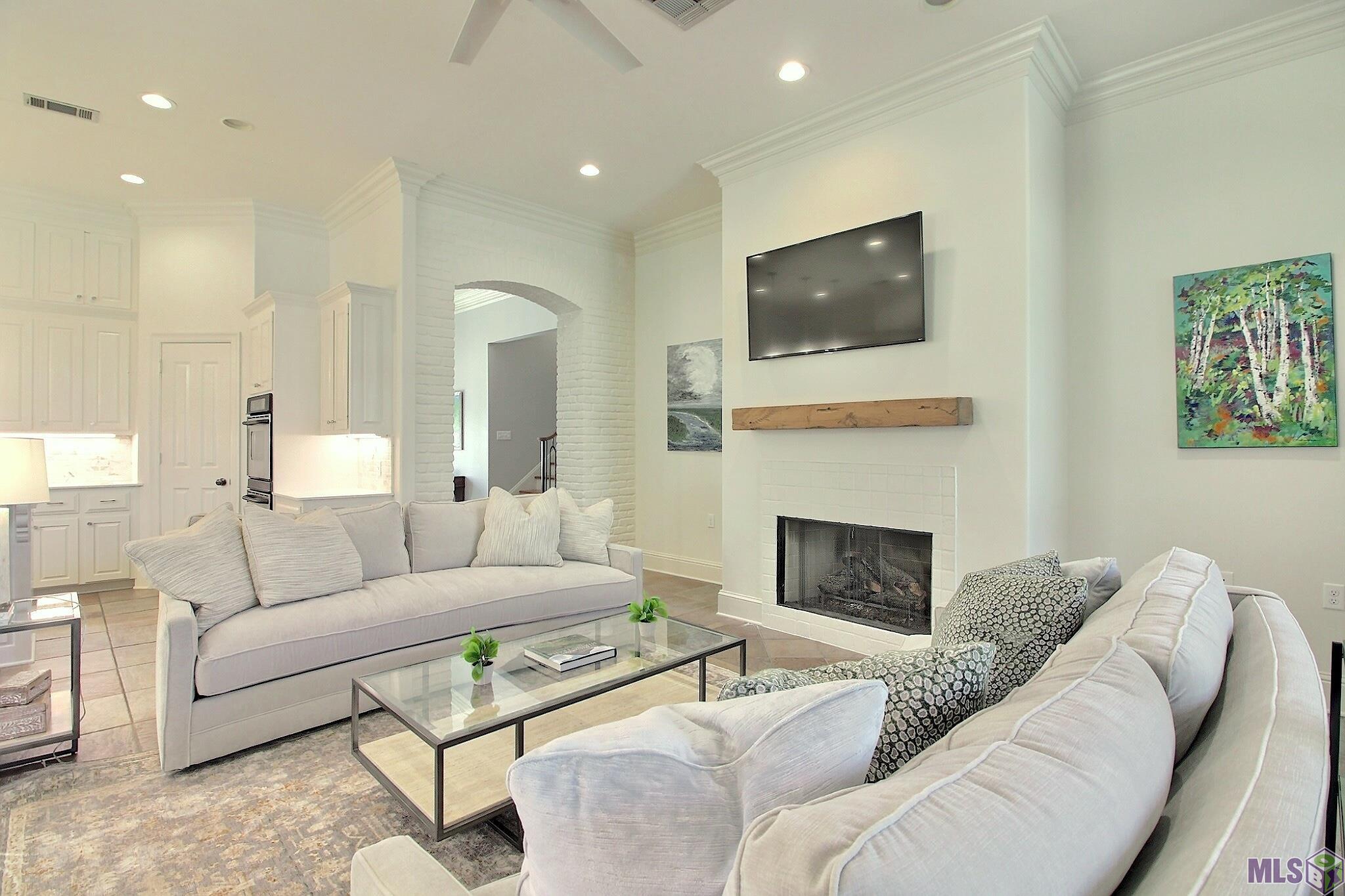 413 Longmeadow Drive Baton Rouge, LA 70810 - Photo 11 of 33