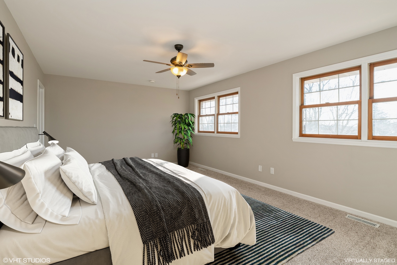 4818 5th Street Winthrop Harbor, IL 60096 - Photo 11 of 17 a bedroom with a bed and a window