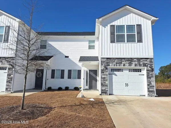 $1,850 | 4509 Laurel Rdg Drive, Unit B, Greenville, NC 27834