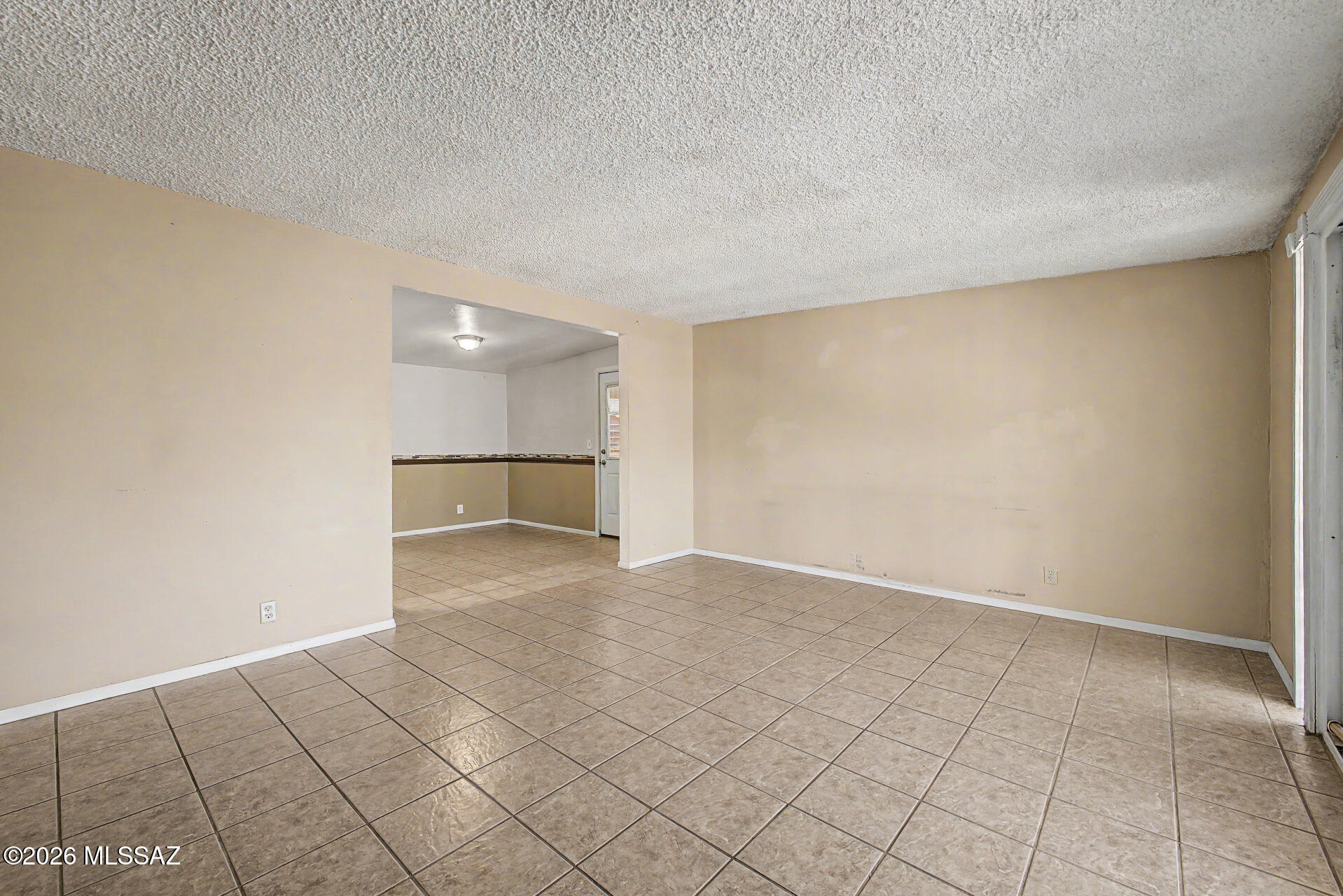 7640 East 27th Street Tucson, AZ 85710 - Photo 10 of 33 5 - 27th