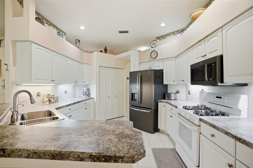 1430 Canberley Court Trinity, FL 34655 - Photo 15 of 66