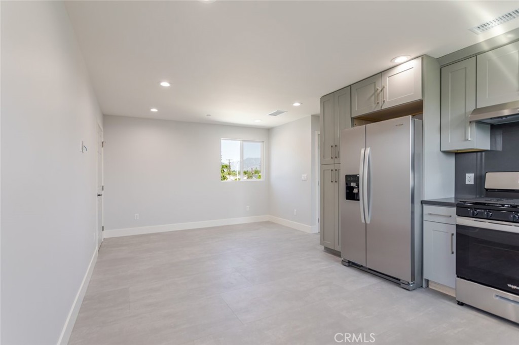 13768 1/2 Judd Street Pacoima, CA 91331 - Photo 8 of 28