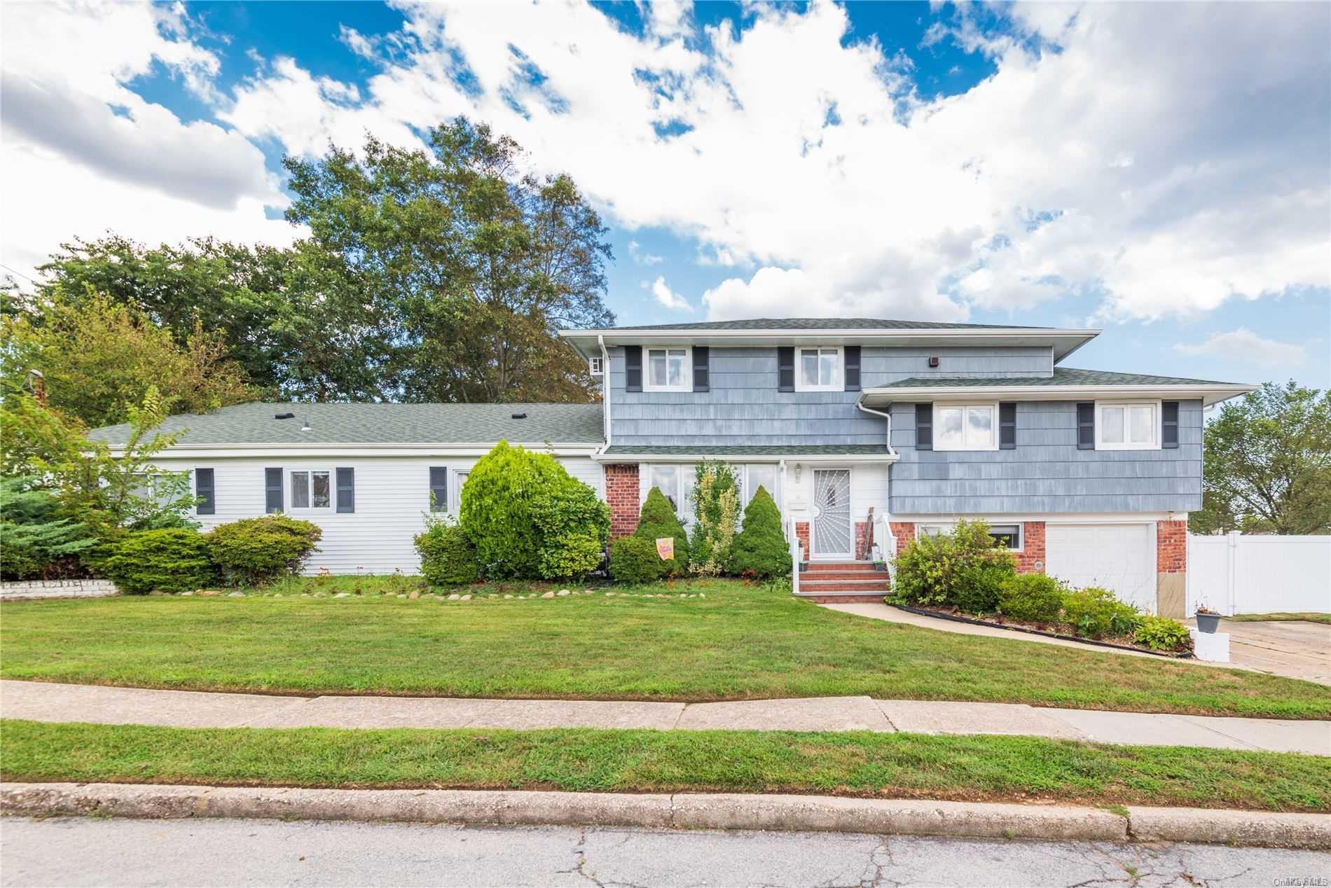 61 Mill Road Farmingdale, NY 11735 - Photo 1 of 1 Gallery Image 1