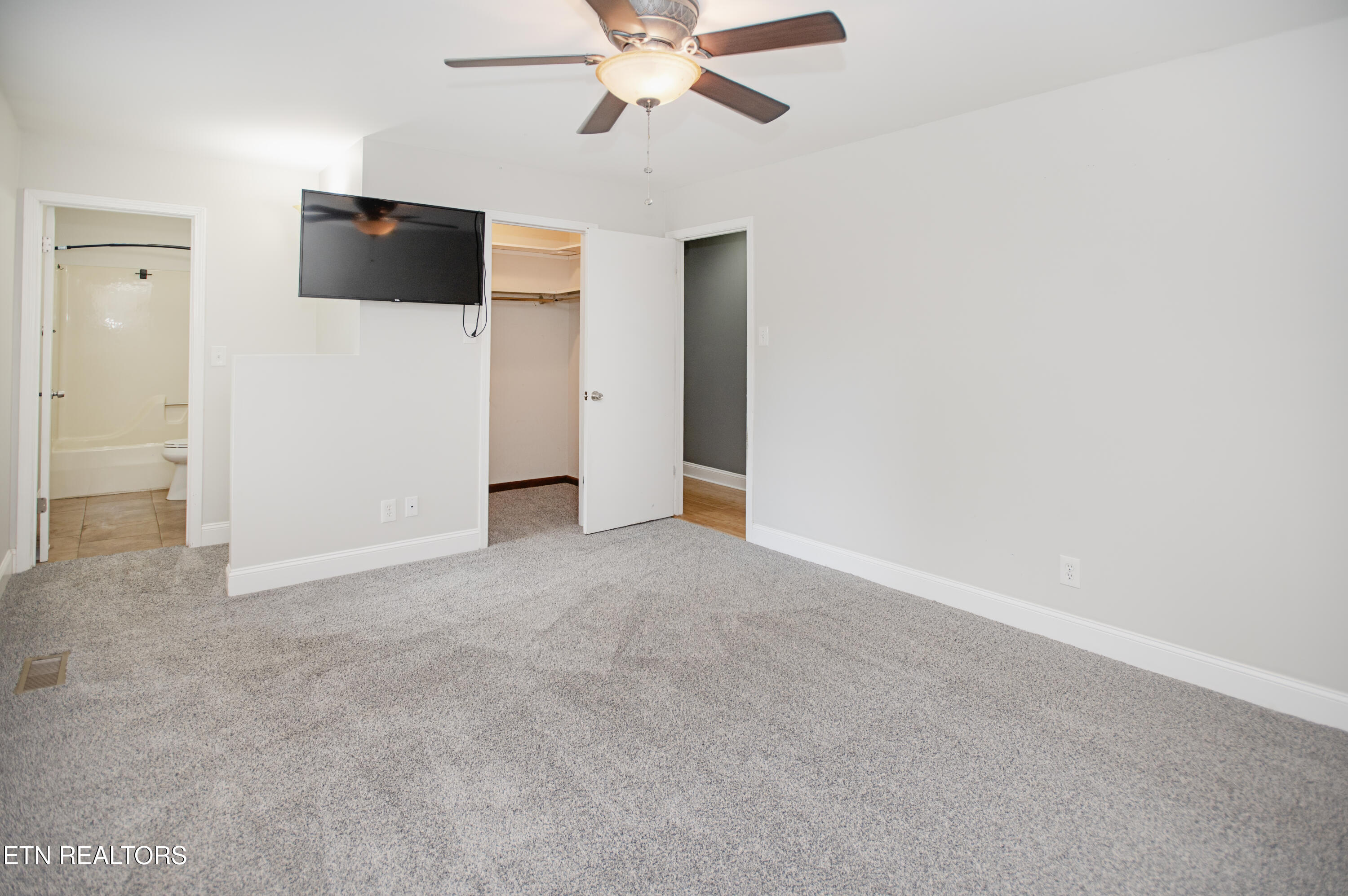 1241 Court Field Road Knoxville, TN 37922 - Photo 21 of 49 E1 (26)