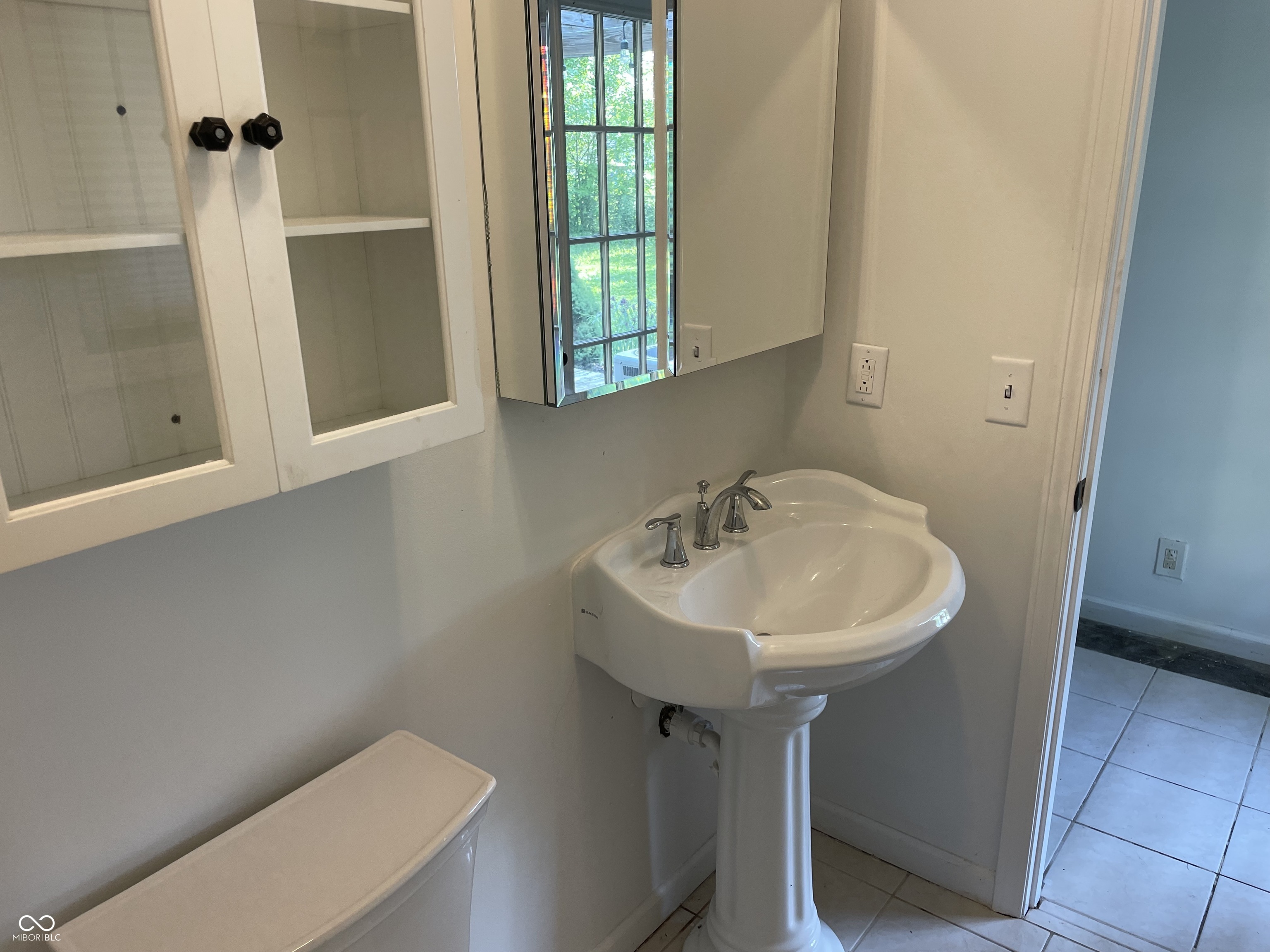 526 Emerson Road Carmel, IN 46032 - Photo 26 of 33 Gallery Image 26
