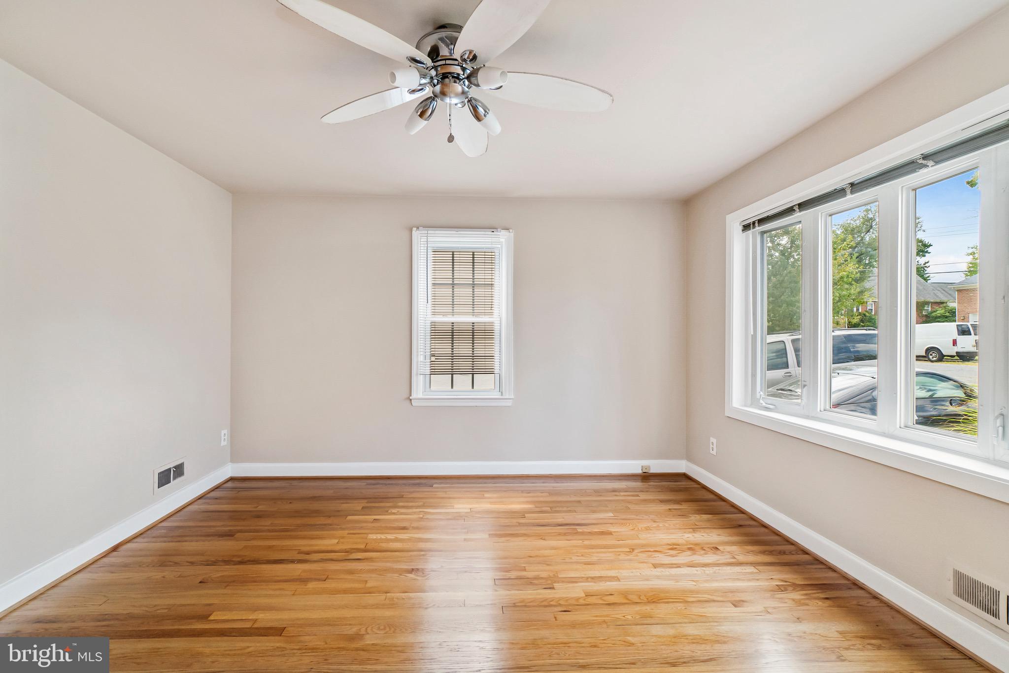 6537 Corkley Road Baltimore, MD 21237 - Photo 11 of 36