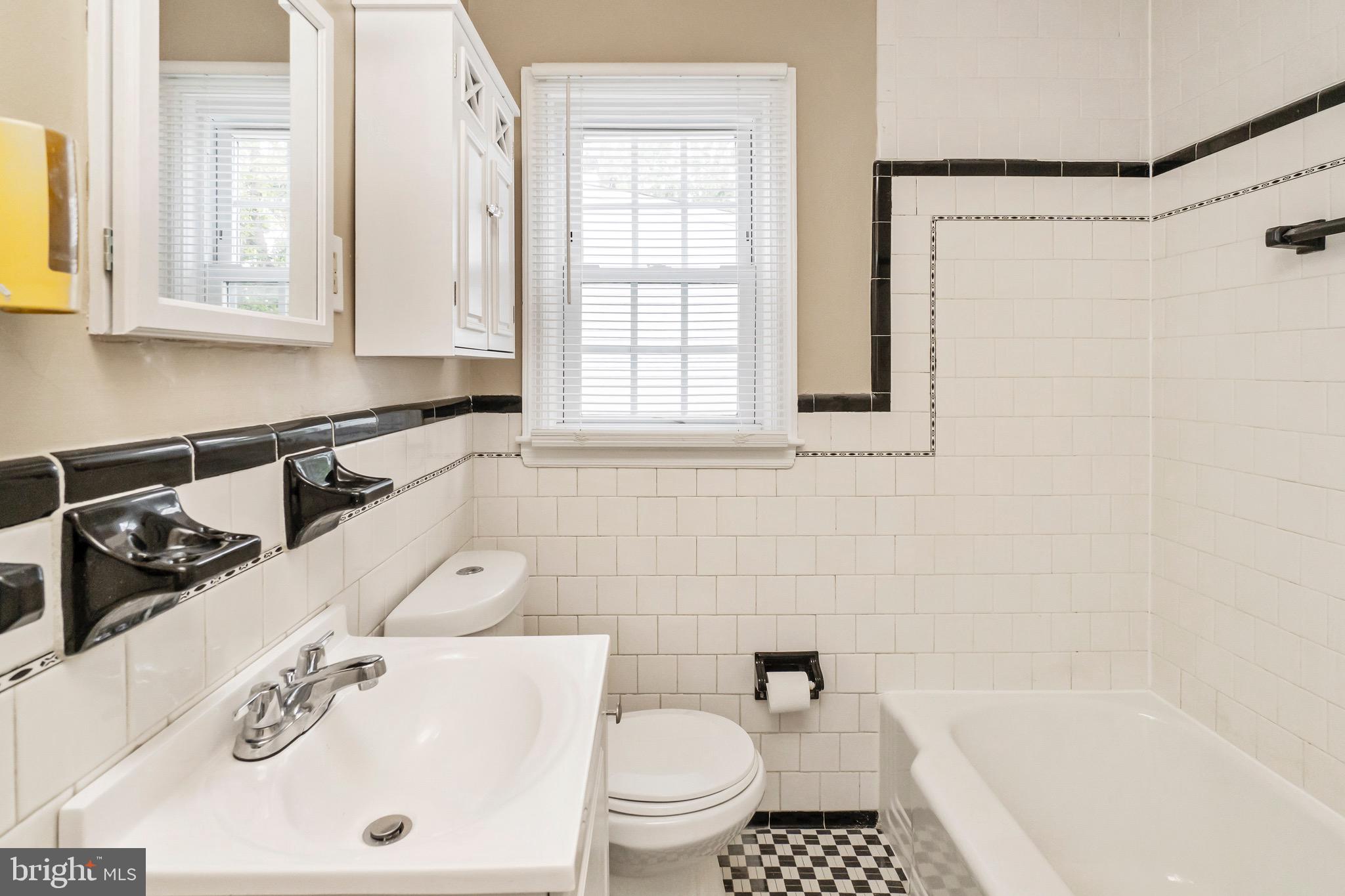 6537 Corkley Road Baltimore, MD 21237 - Photo 16 of 36