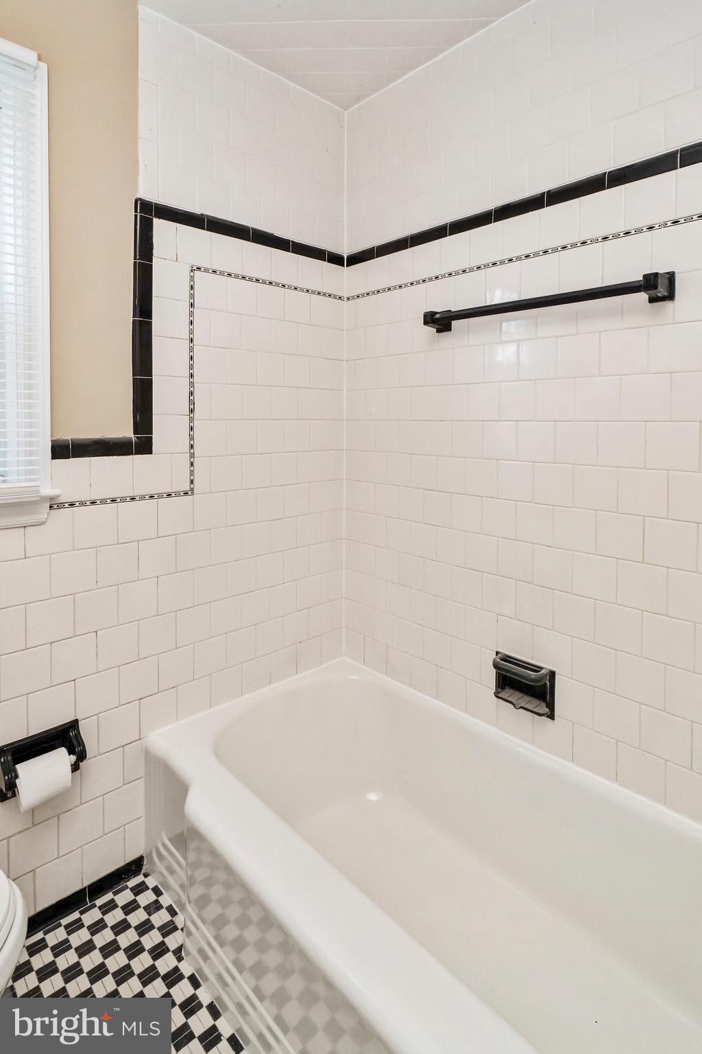 6537 Corkley Road Baltimore, MD 21237 - Photo 17 of 36