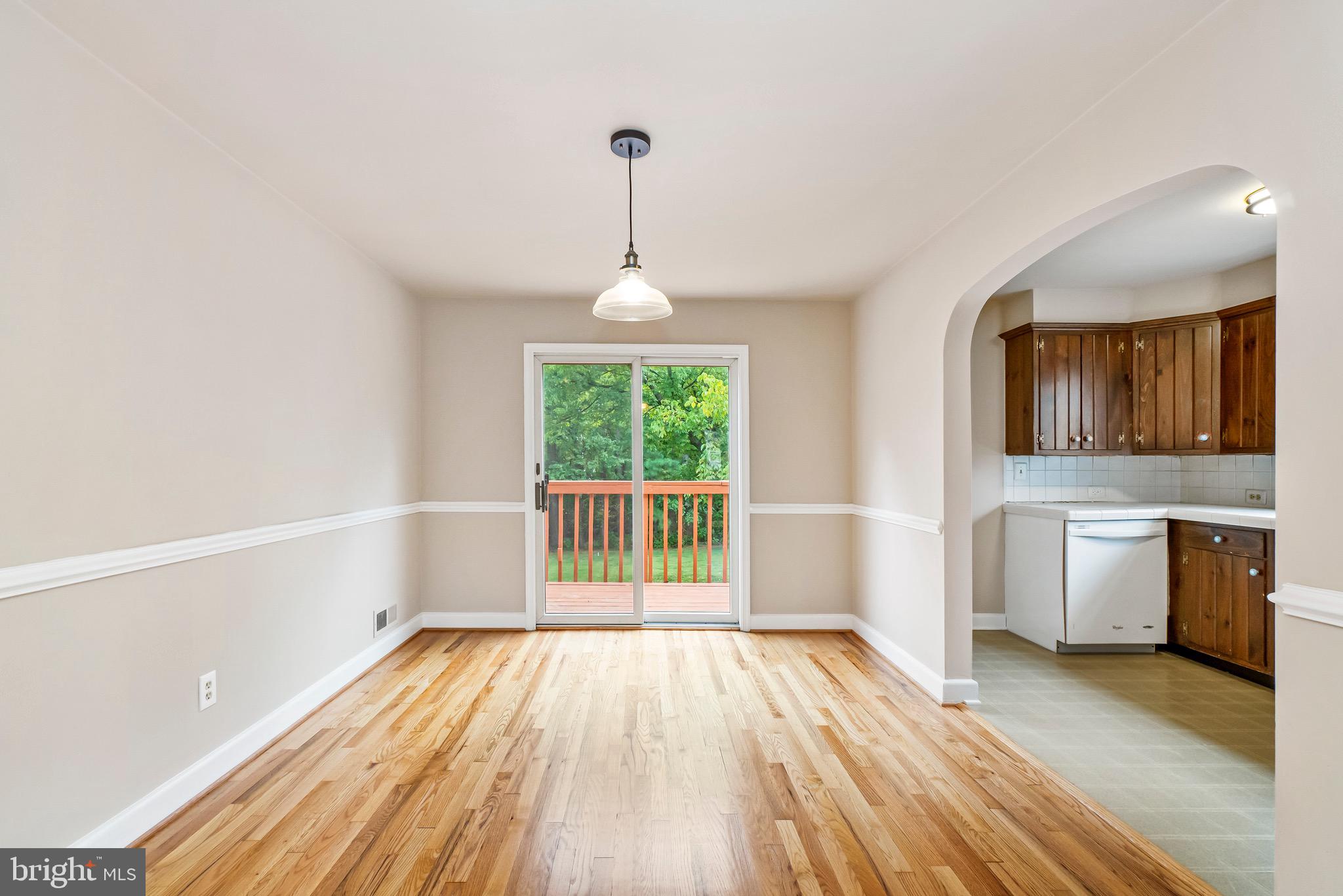 6537 Corkley Road Baltimore, MD 21237 - Photo 4 of 36