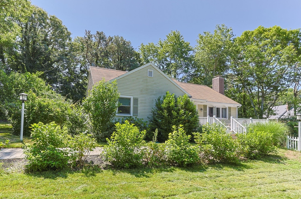 7 Openfield Road Dennis, MA 02660 - Photo 2 of 41
