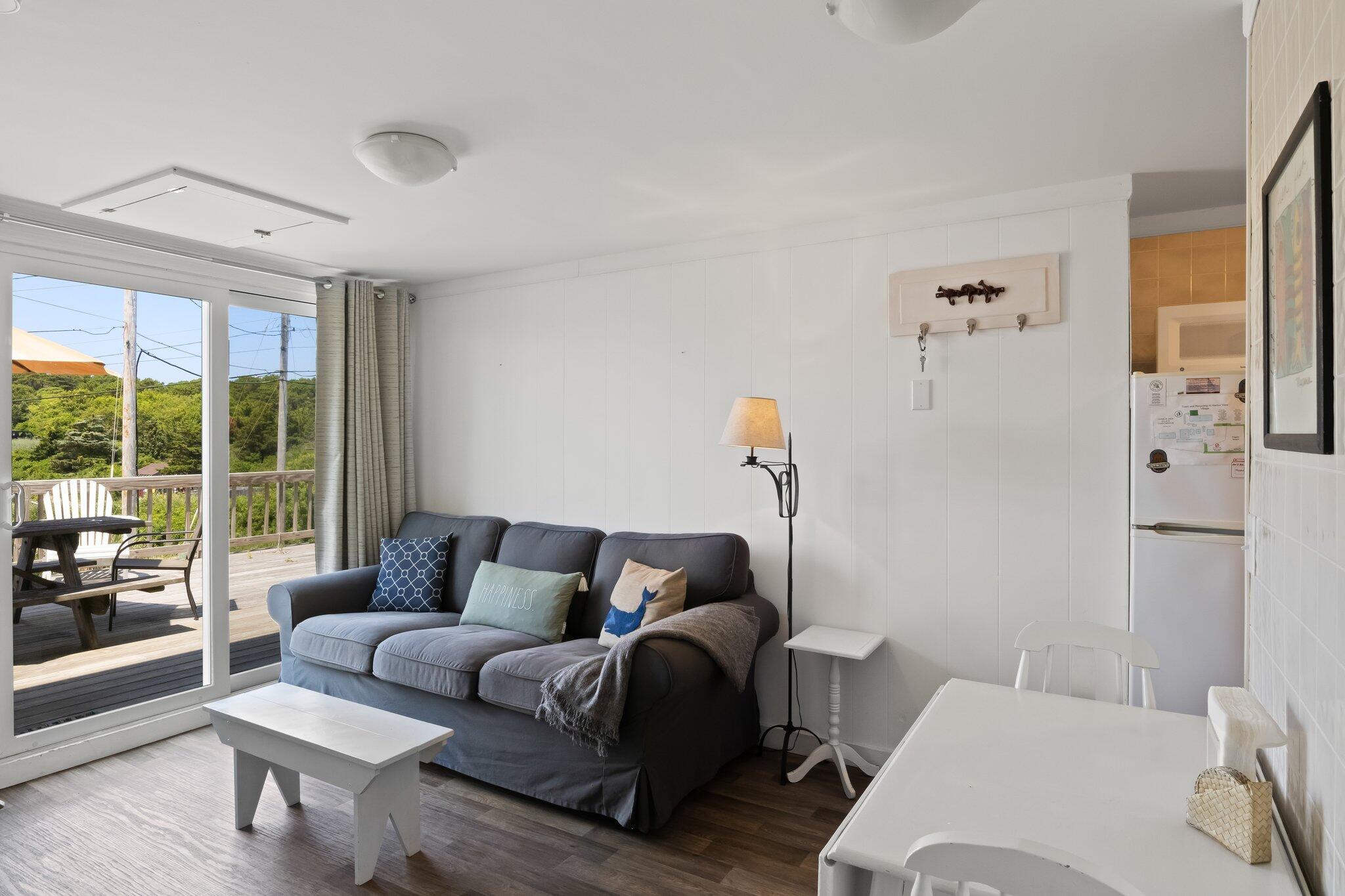 168 Shore Road, Unit 5 Truro, MA 02666 - Photo 4 of 20 .