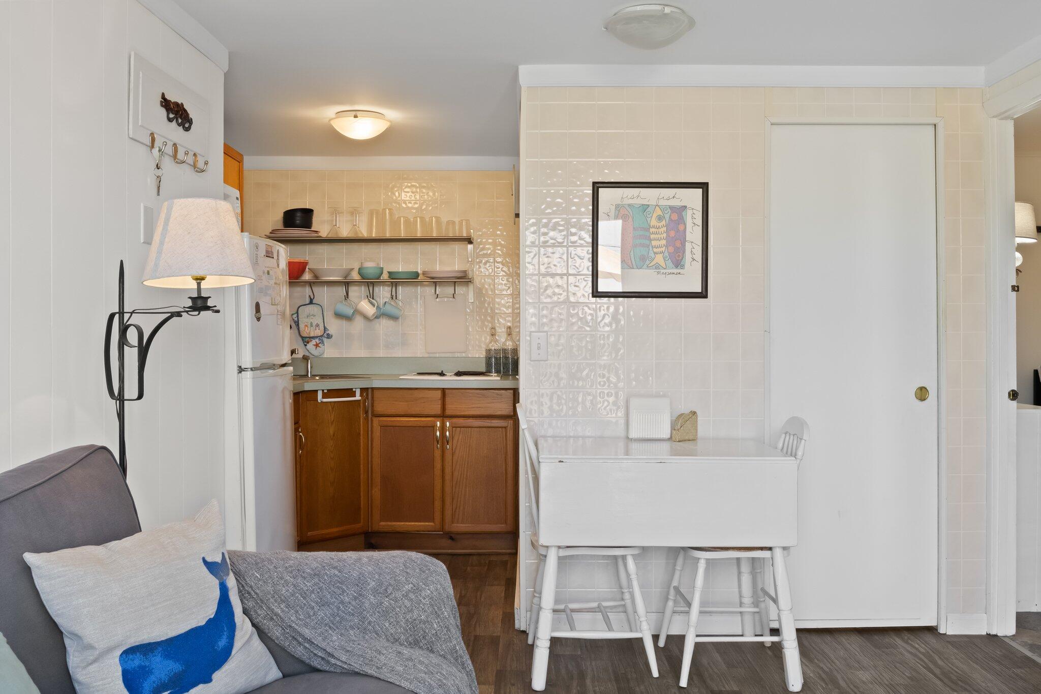 168 Shore Road, Unit 5 Truro, MA 02666 - Photo 7 of 20 .