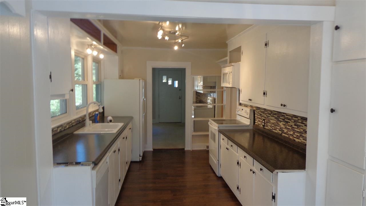 309 Shady Grove Road Pickens, SC 29671 - Photo 2 of 27