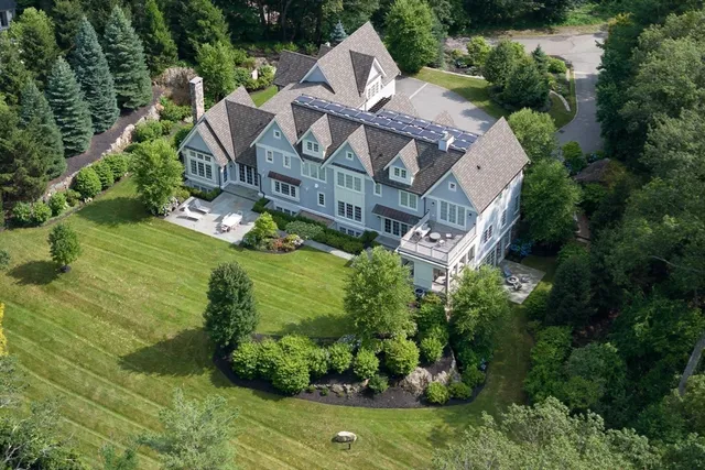$10,950,000 | 8 Hidden Road, Weston, MA 02493