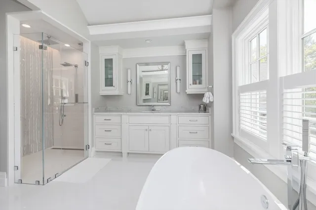 $10,950,000 | 8 Hidden Road, Weston, MA 02493