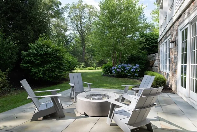 $10,950,000 | 8 Hidden Road, Weston, MA 02493