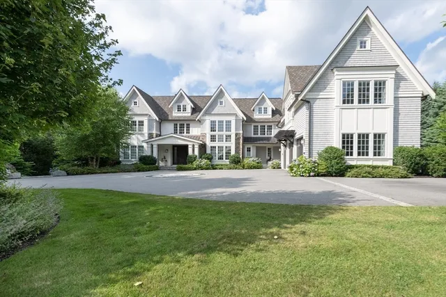 $10,950,000 | 8 Hidden Road, Weston, MA 02493
