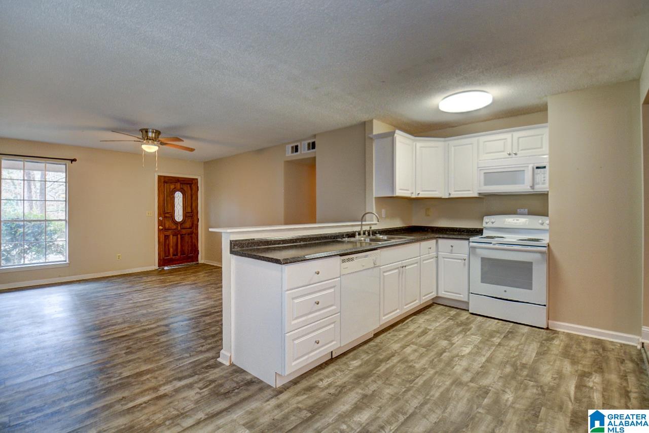 67 Crumpton Street Thorsby, AL 35171 - Photo 3 of 22