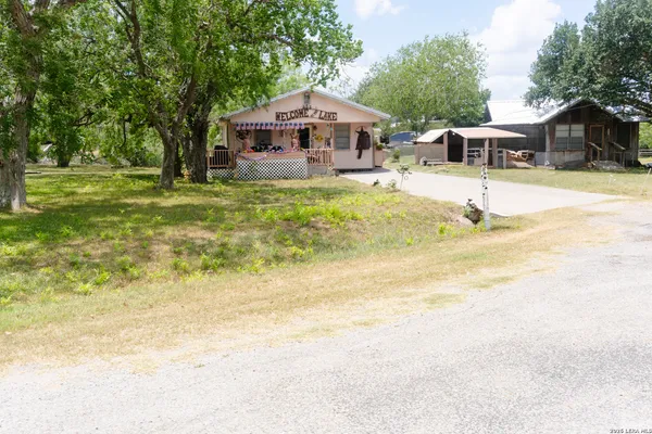 $130,000 | 115 Lake Terrace Drive, Lake City, TX 78368