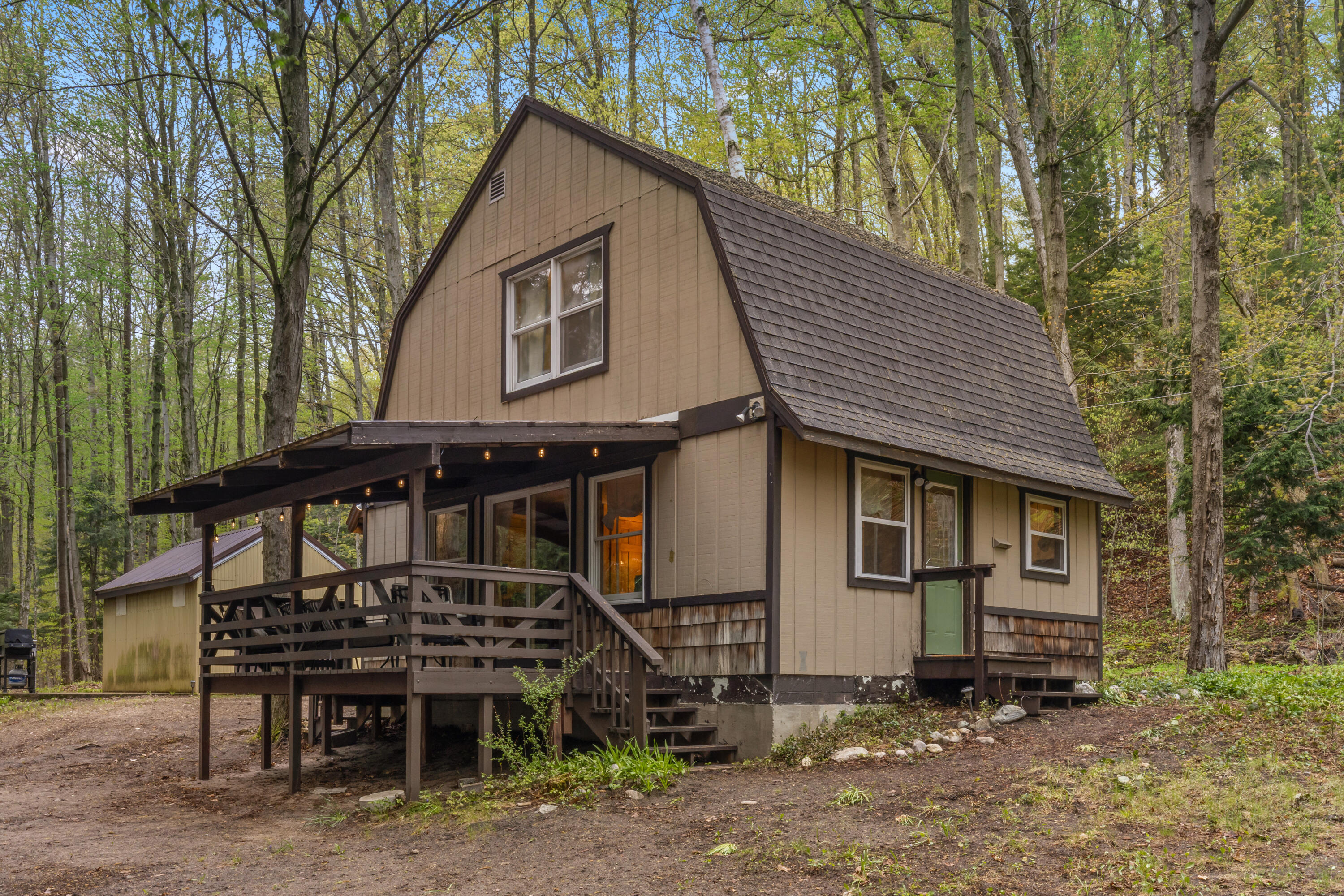 3513 River Road Frankfort, MI 49635 - Photo 7 of 35 0S5A6894