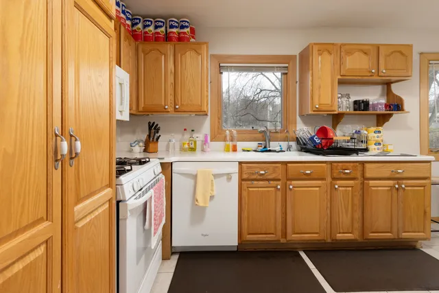 $325,000 | 6209 Sands Road, Crystal Lake, IL 60014