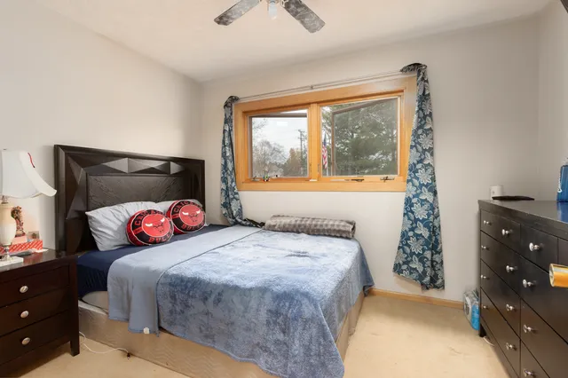 $325,000 | 6209 Sands Road, Crystal Lake, IL 60014