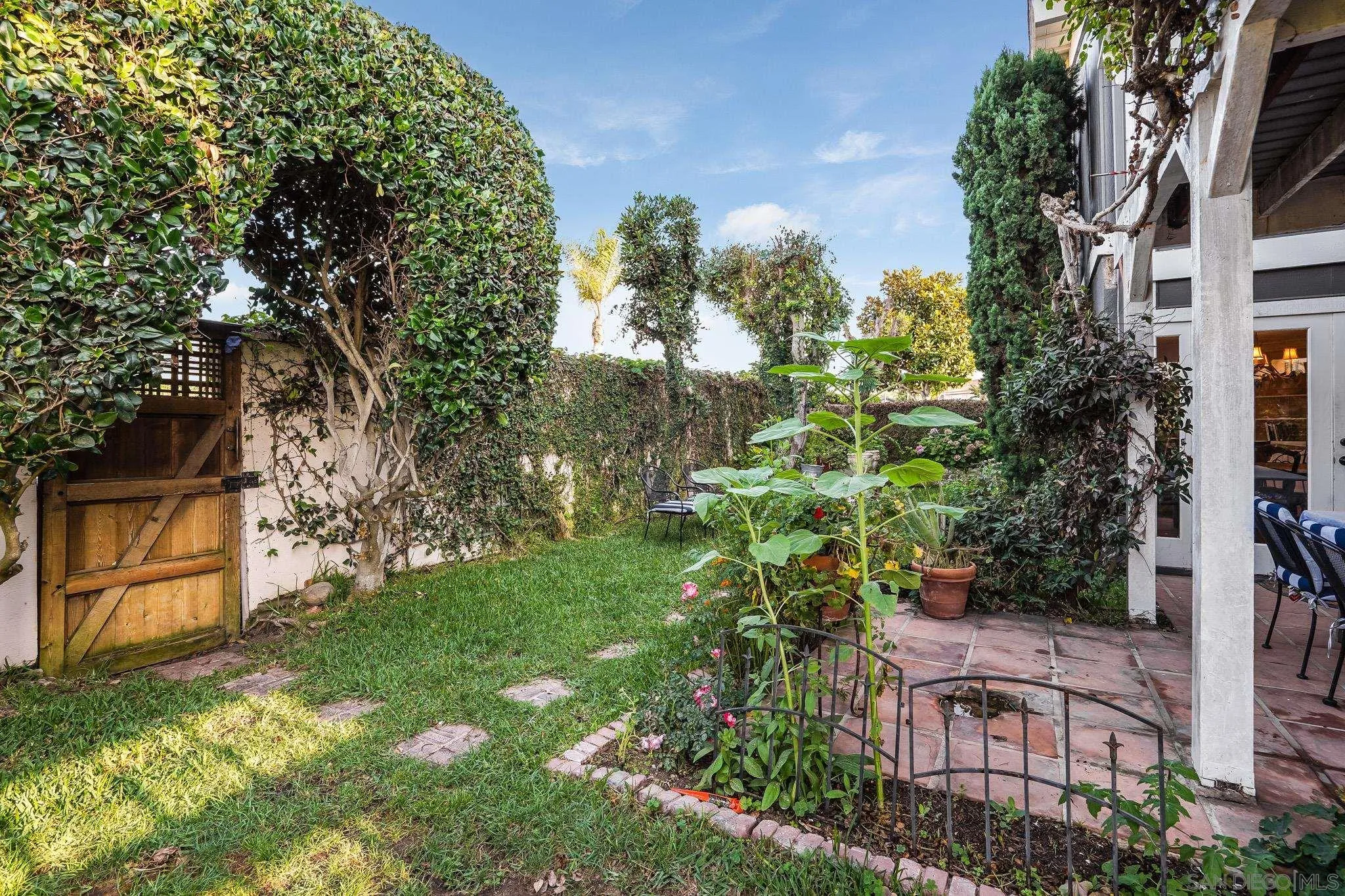 2 The Inlet Coronado, CA 92118 - Photo 35 of 40 an aerial view of multiple house