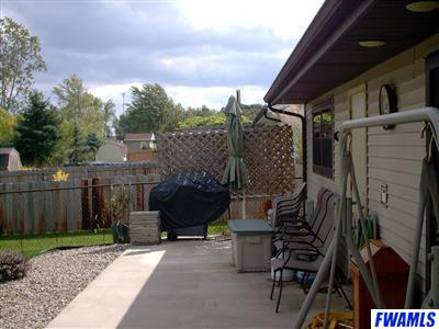 9027 Mariners Ridge Drive Fort Wayne, IN 46819 - Photo 4 of 11