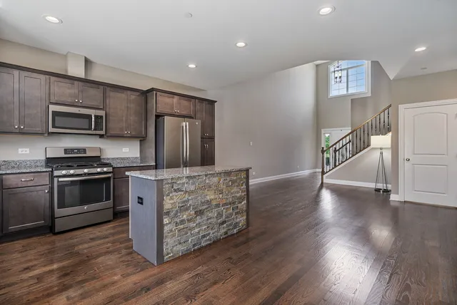 $435,000 | 14903 South Preserve Drive, Lockport, IL 60441