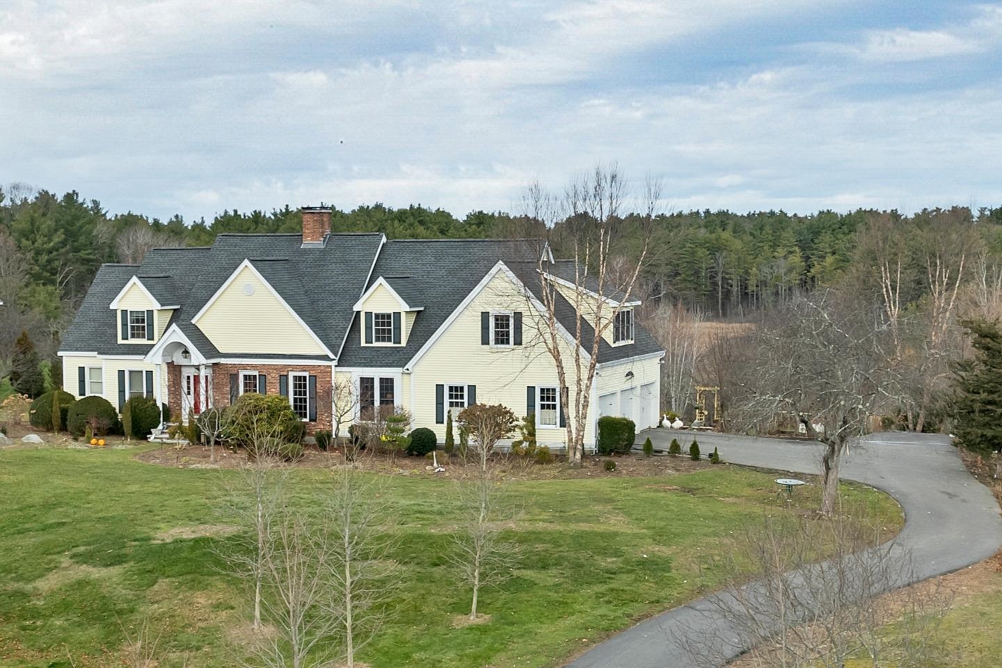 17 Curtis Road Hampton Falls, NH 03844 - Photo 2 of 58
