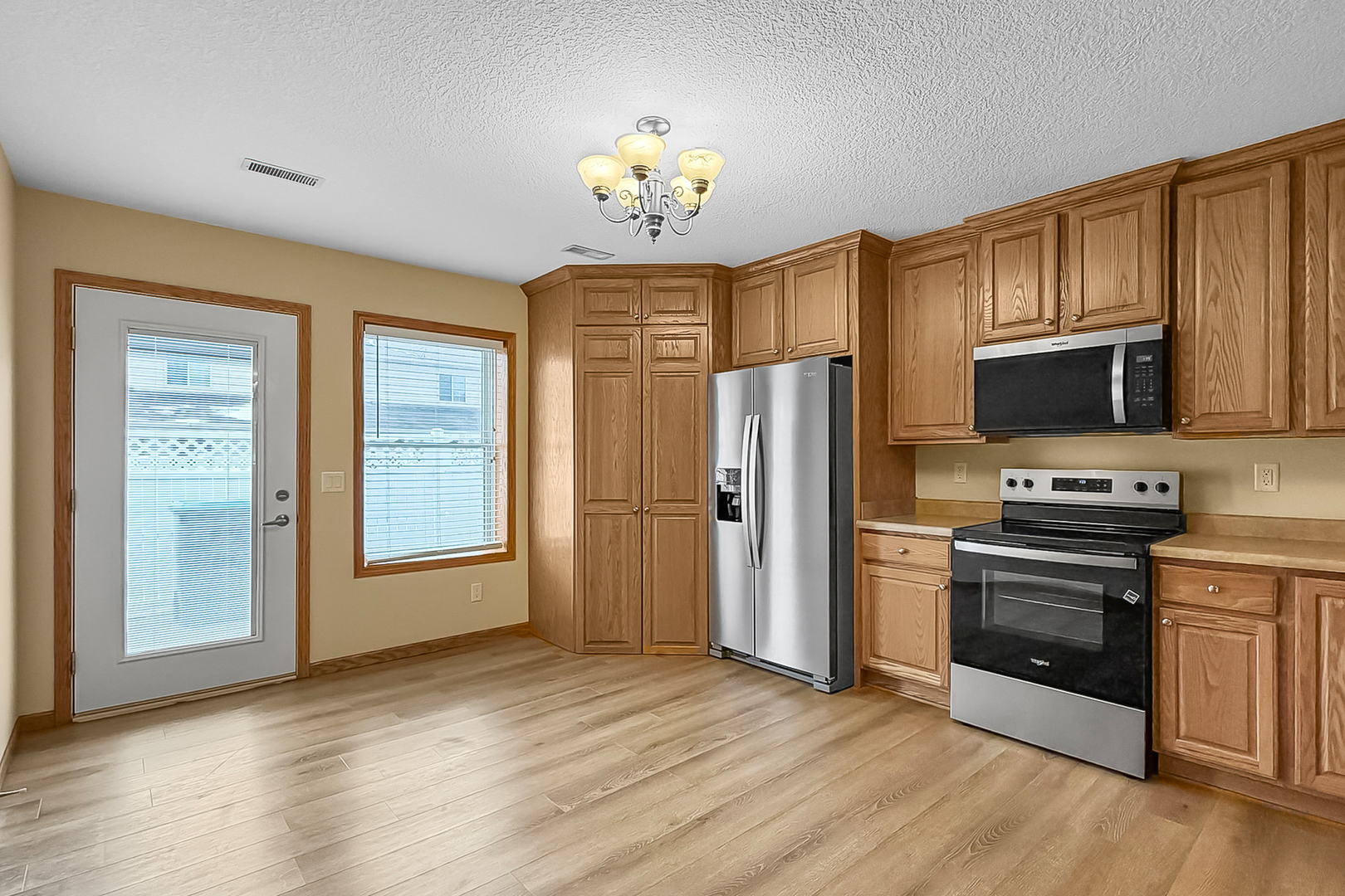305 Walker Way Blue Grass, IA 52726 - Photo 6 of 25