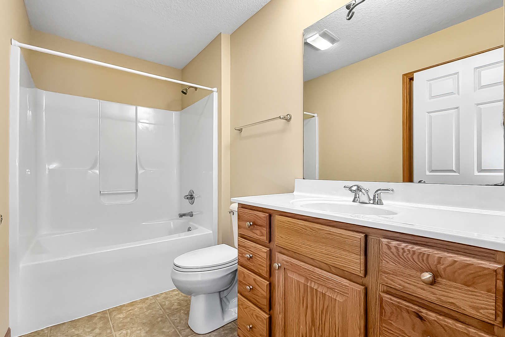 305 Walker Way Blue Grass, IA 52726 - Photo 8 of 25