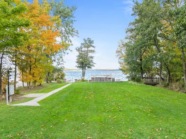 $195,000 | Lt31 Summit Drive, Fontana, WI 53125