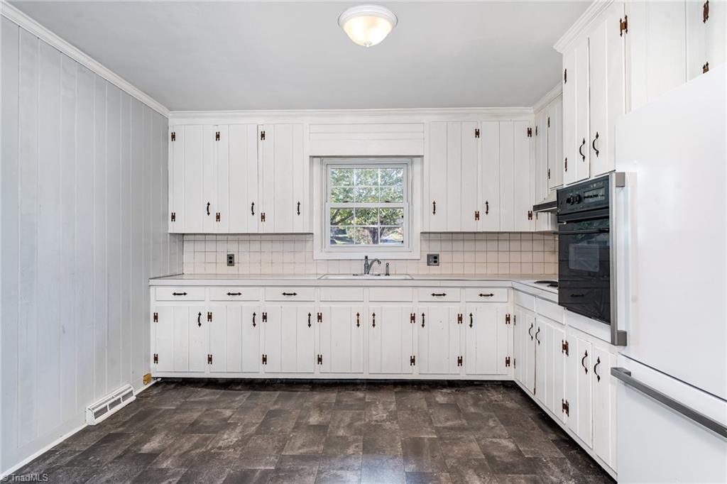 6653 Andes Street Germanton, NC 27019 - Photo 9 of 31